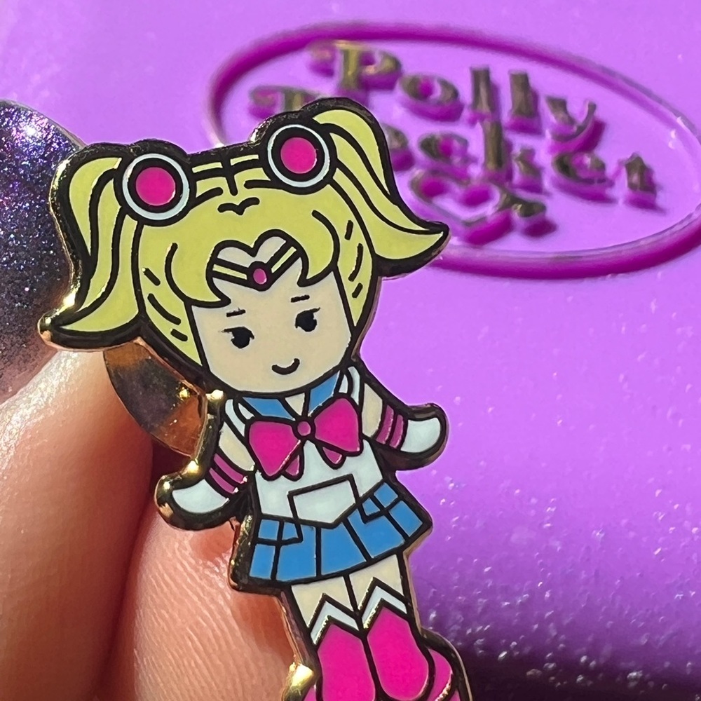 Sailor Moon Miniature Pin - Pink and Blue
